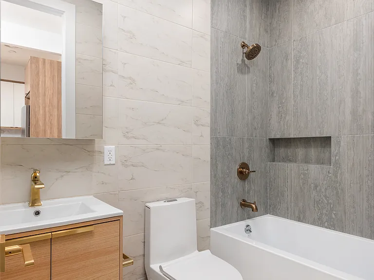 385 Rutland Rd #3A — Photo 2