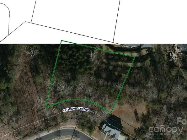 441 19th Avenue Cir NW, Hickory, NC 28601