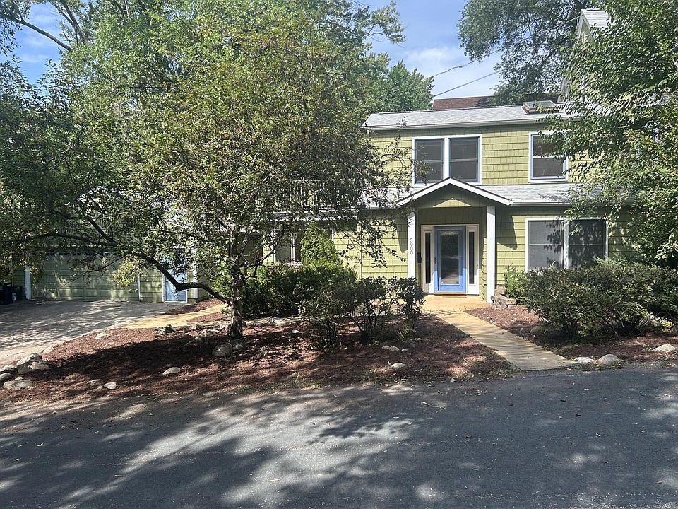 1st image of 3900 W 47th St