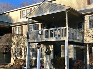 97 Trellis Dr, West Warwick, RI 02893