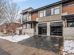 383 Princeton Ave, Ottawa, ON K2A 0M6