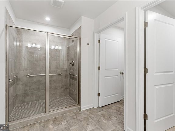 5th image of 16 Silver Leaf Ln #1