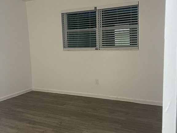 5th image of 3810 SW 60th Ave #203
