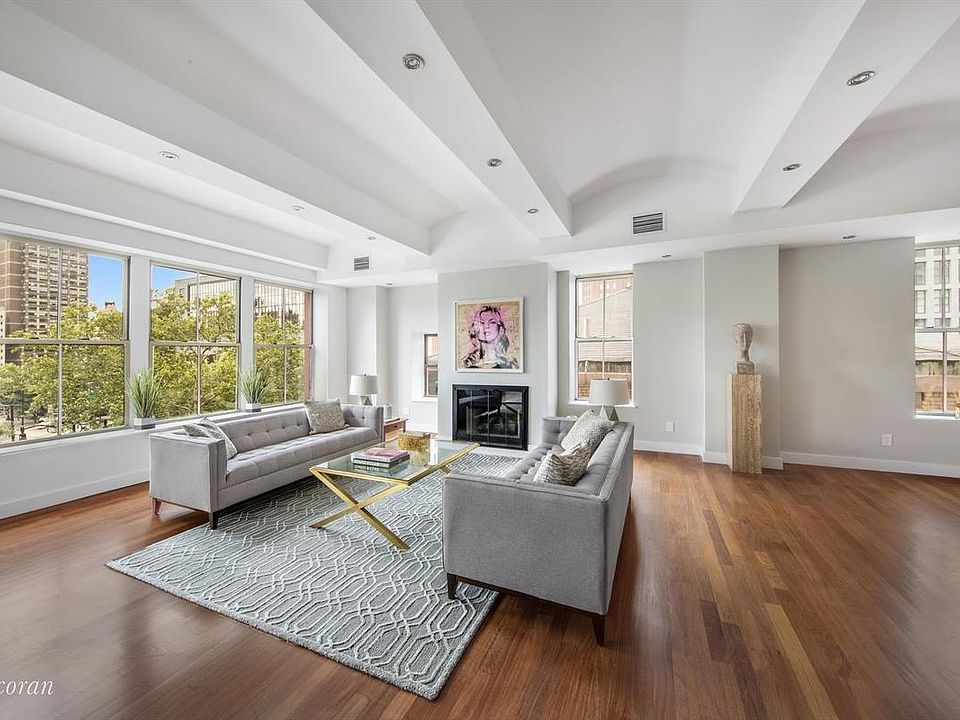 1st image of 27 N Moore St APT 4C