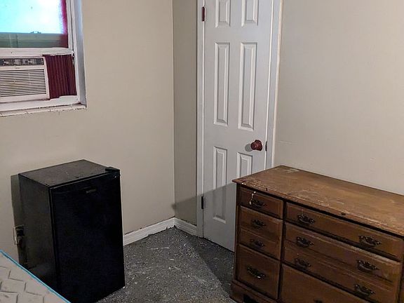 4th image of 716 Orange Ave #15A