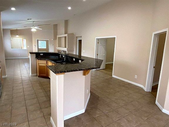 5th image of 82 Cora Hills Ct