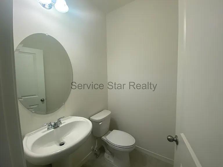 2402 E Alonso Dr — Photo 9