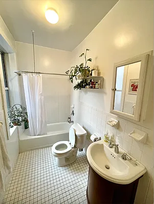 Rented by LJ Sloane Management | media 14