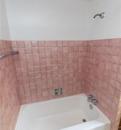 5th image of 6716 Beresford Ave