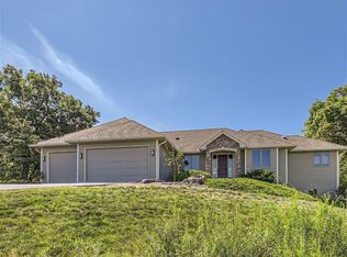 821 Hillside Trl, Hudson, WI 54016