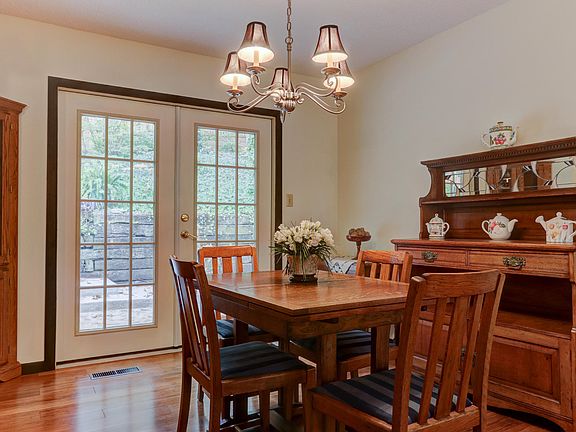 5th image of 5529 Woodburn Dr