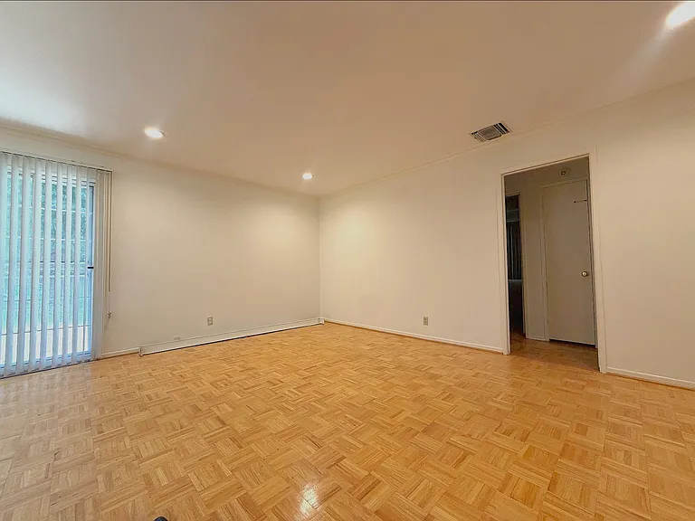 11309 Gaynor Ave — Photo 5