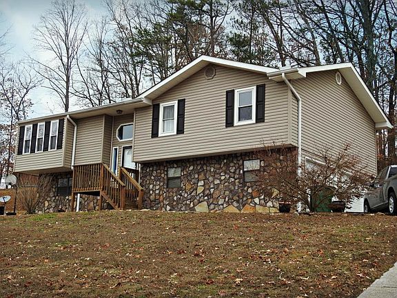 2nd image of 109 Brownhill Ln