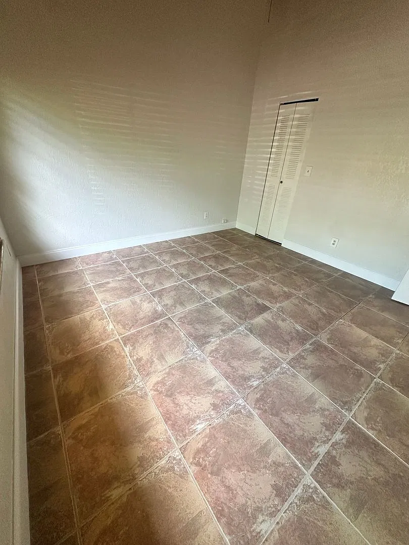Charming Townhouse in Pembroke Pines — Photo 3