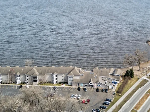 1702 N Lakeshore Dr #3, Lake City, MN 55041