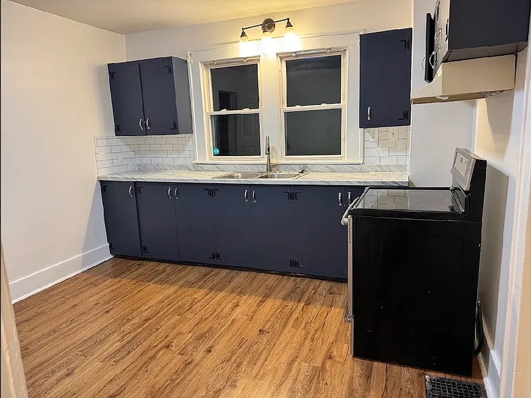 1333 Haskin Ave — Photo 3