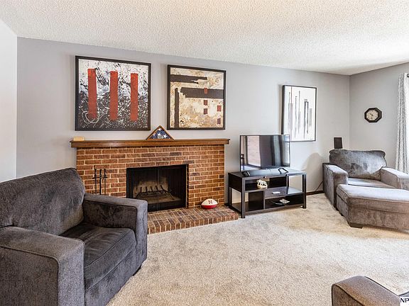 3rd image of 709 Sunny Slope Rd