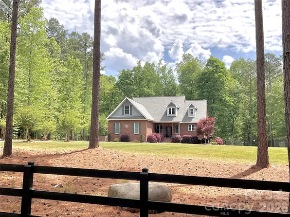 790 Brandon Rd, Clover, SC 29710