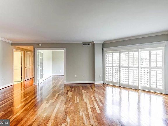 4th image of 5 Park Pl APT 218