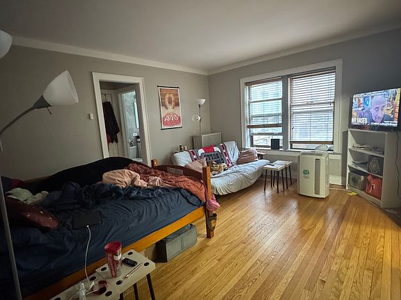 5th image of 2326 N Lincoln Park W #F2