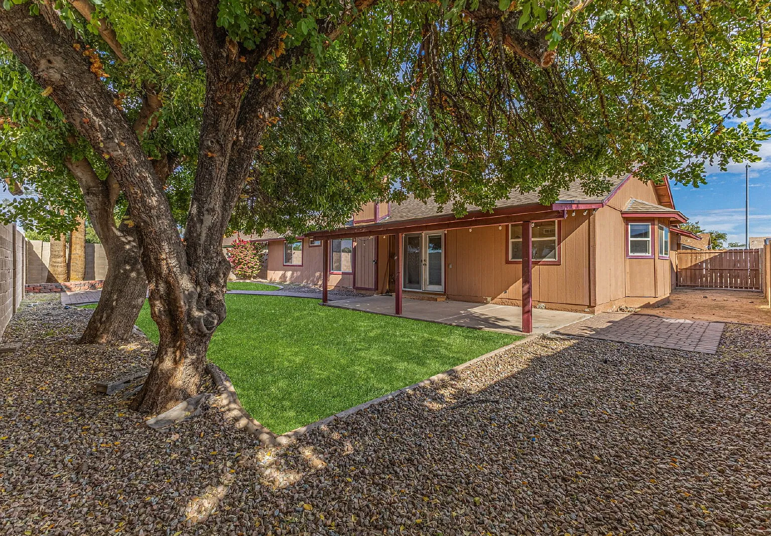 3 bed, 2.0 bath, 1540 sqft, $2,195 — Photo 4