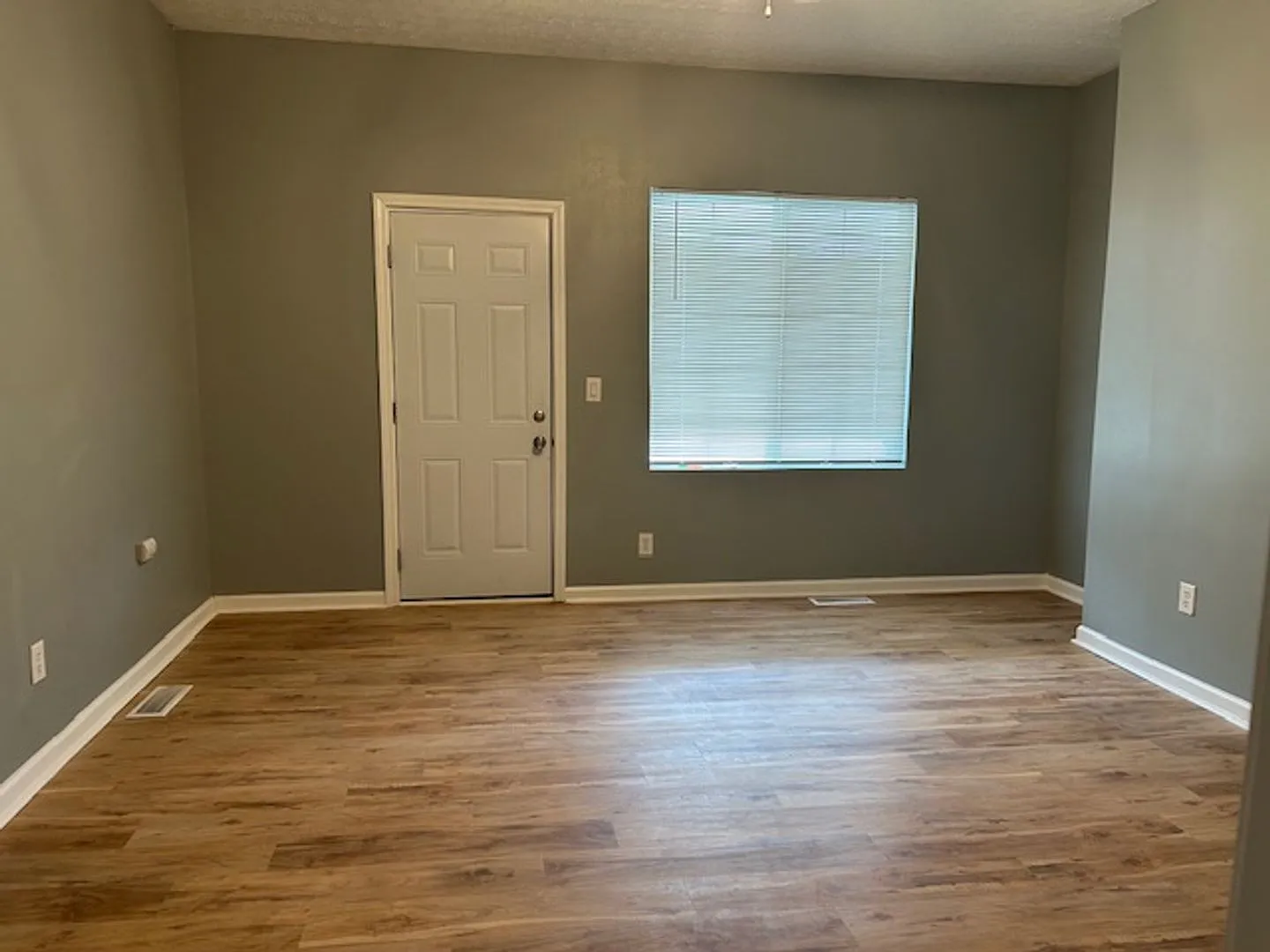 Renovated 3 Bedroom, 2 Full Bath Home Minutes from Downtown Dayton — Photo 3