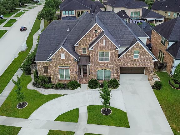 2nd image of 5303 Briarcliff Ln