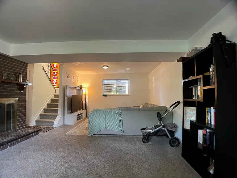 354 S 21st Ave — Photo 15