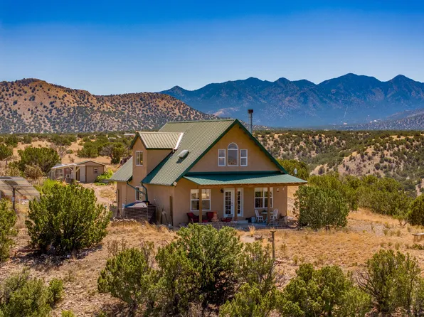 106 Old Madrid Rd, Cerrillos, NM 87010