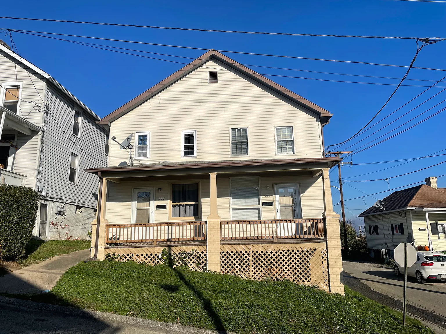 900 11th St #1 photo 1