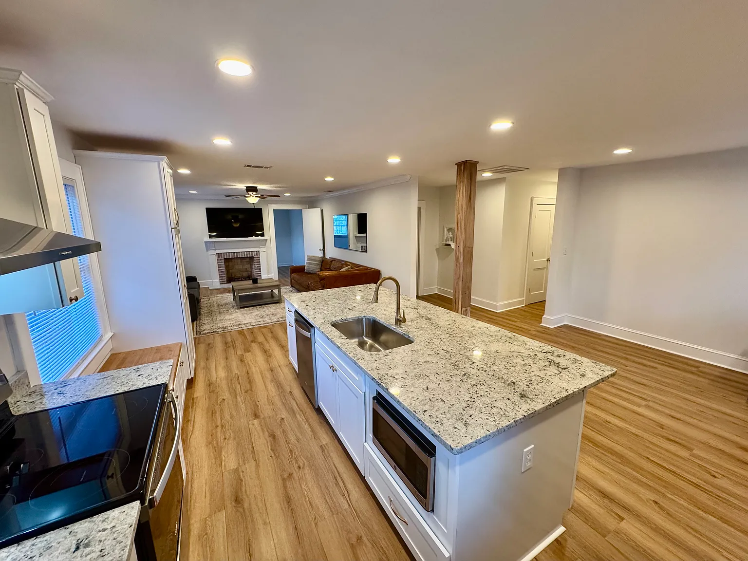 215 Whitehall Rd — Photo 2