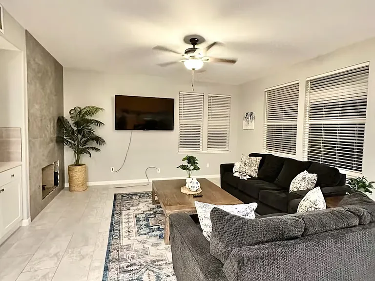 1226 Laurel Park Cir — Photo 21