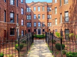 7604-9 S Essex Ave #201, Chicago, IL 60649