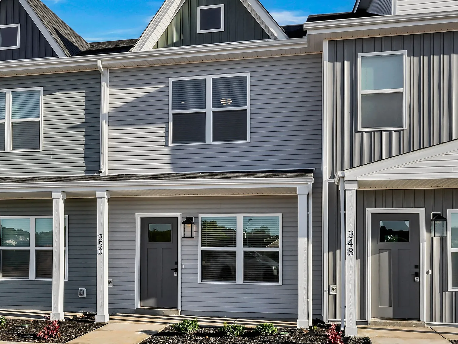 2 bed, 2.5 bath, 1353 sqft, $1,395 — Photo 4