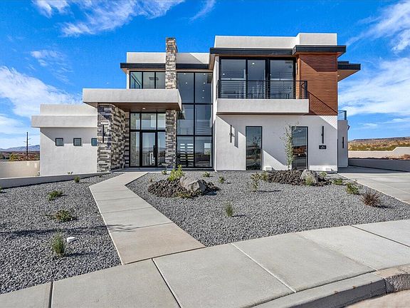 2nd image of 1273 N Lozano Rd