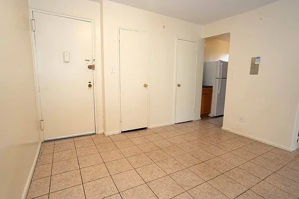 Rented by Norman Raindel, LREB | media 2