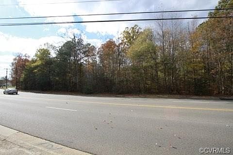 2nd image of 302 Cedar Fork Rd