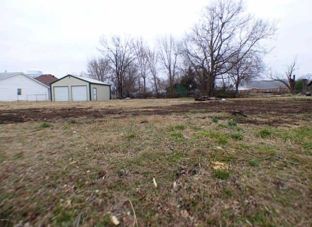 2nd image of 2108 W 2nd St