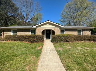 811 Sheppard Way, Stone Mountain, GA 30083