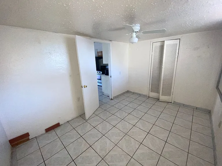 575 N Delaware St #E — Photo 3