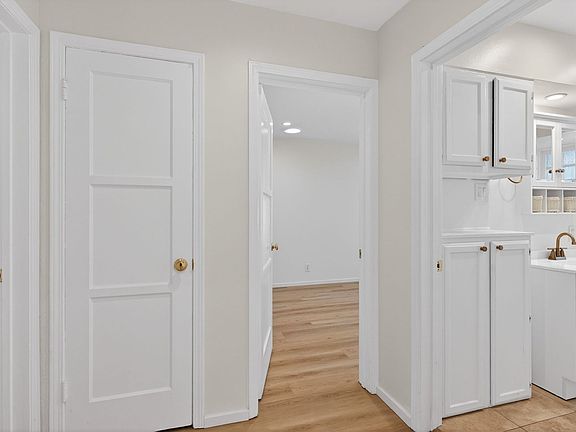 5th image of 242 Claremont Ave