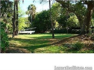 24 Sand Dollar Dr, Isle Of Palms, SC 29451