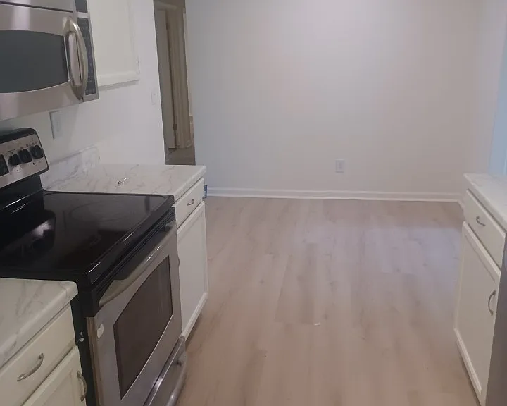 1525 Meeker Dr — Photo 11