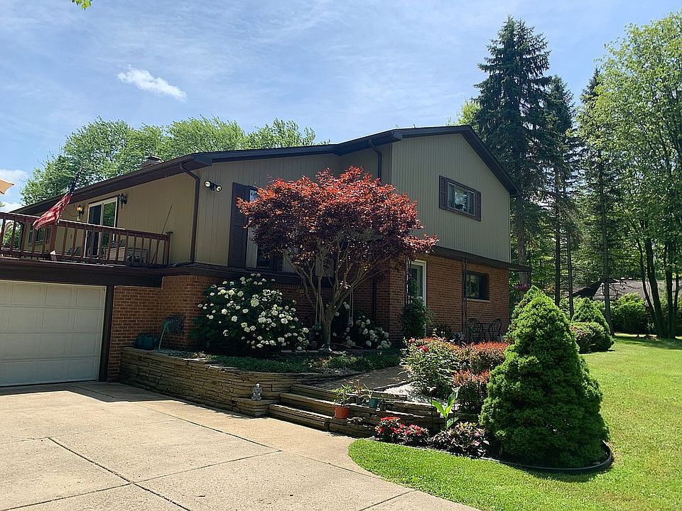 1st image of 19 Wildwood Ln