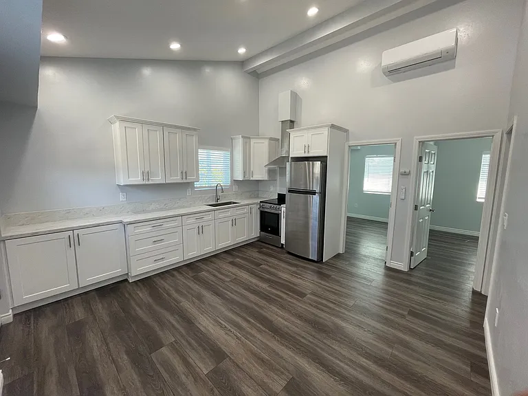 2803 Mercury Dr #1 — Photo 4