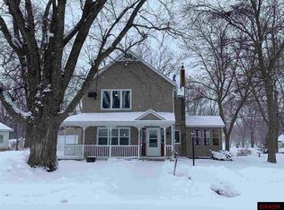 68 6th Ave SW, Wells, MN 56097