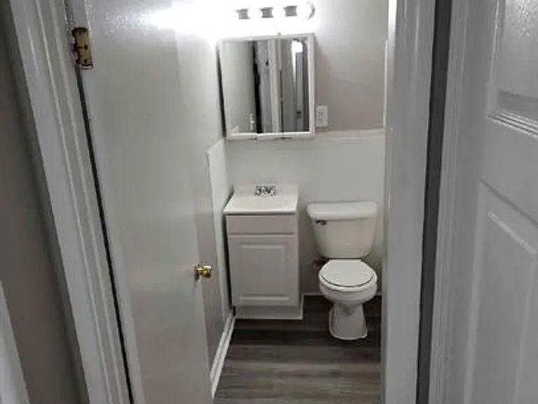 4900-4903 Saddlebrook Ln — Photo 24
