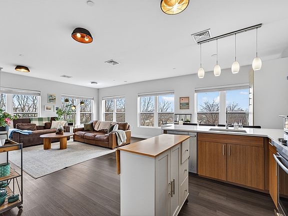 3rd image of 999 Hancock St Unit 402