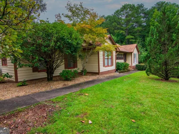 200 Sullivan Cir, Pine Mountain, GA 31822