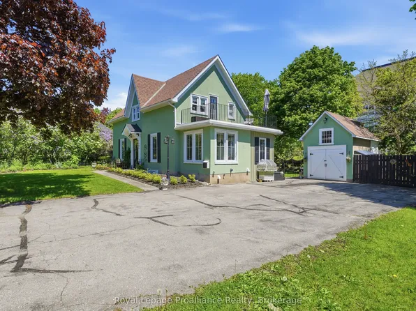 195 Maclellan Ave, Quinte West, ON K8V 5J5